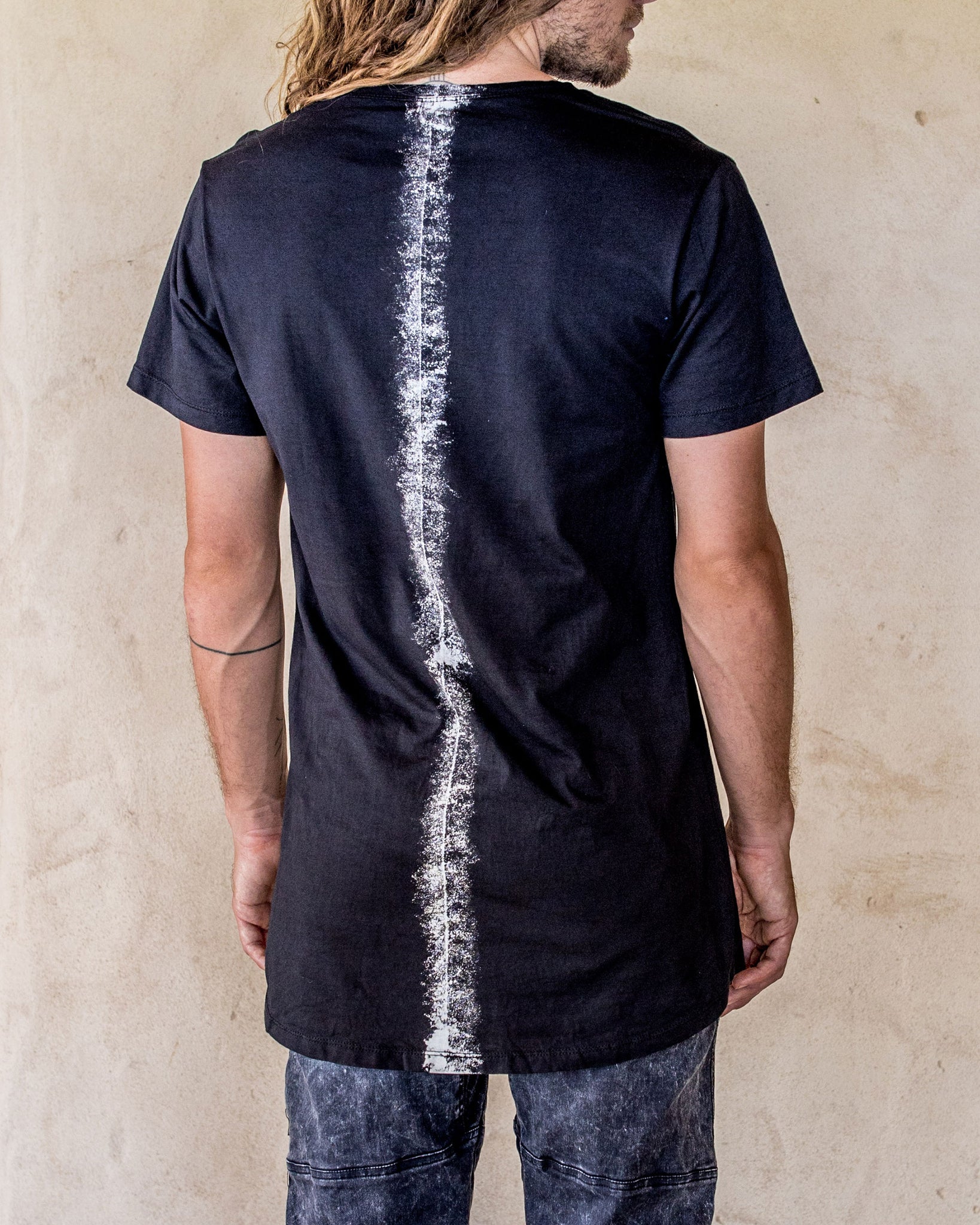 Outa Line T - Idis Designs