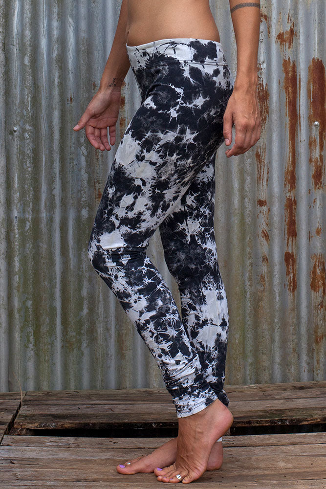 Leggings - Smoke and Ash - Idis Designs